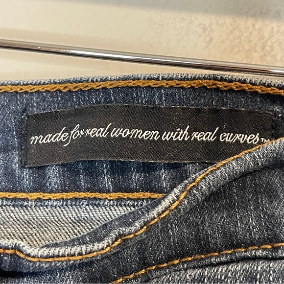 NYDJ Premium Denim Cropped Stretch Jeans Size 12 Blue Rivet Accents - Picture 6 of 7